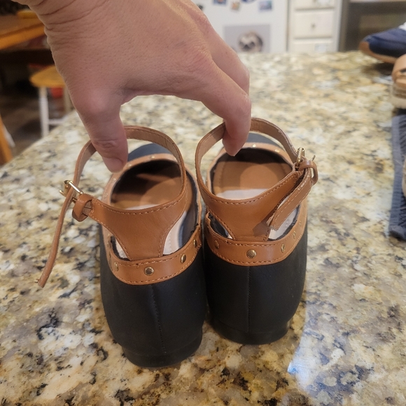 Size 7.5 Flats Ankle Strap - Picture 2 of 4